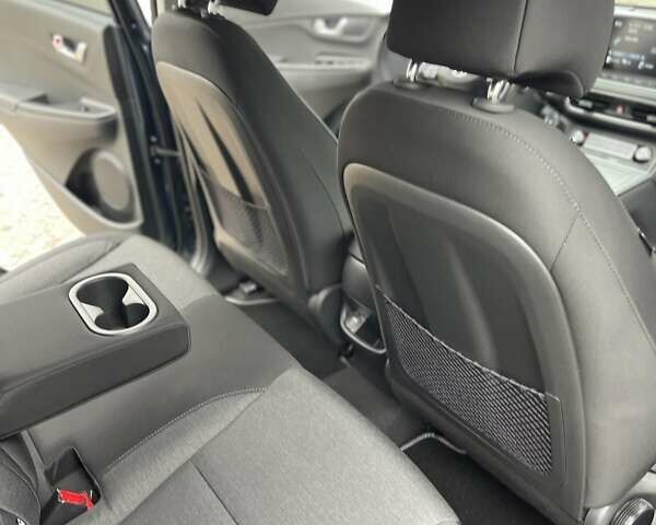 Синий Хендай Kona Electric, объемом двигателя 0 л и пробегом 40 тыс. км за 16800 $, фото 56 на Automoto.ua