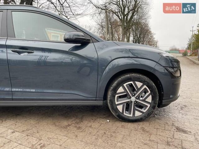 Синий Хендай Kona Electric, объемом двигателя 0 л и пробегом 40 тыс. км за 16800 $, фото 10 на Automoto.ua
