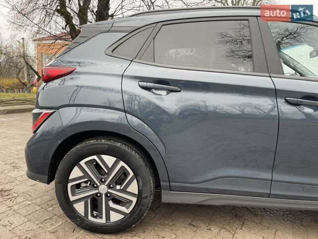Синий Хендай Kona Electric, объемом двигателя 0 л и пробегом 40 тыс. км за 16800 $, фото 11 на Automoto.ua
