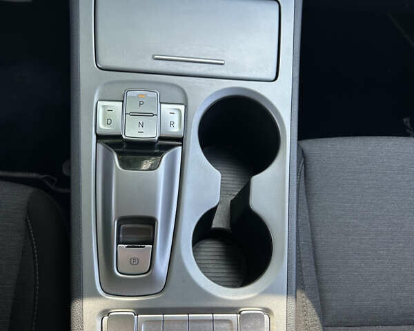 Синій Хендай Kona Electric, об'ємом двигуна 0 л та пробігом 70 тис. км за 16900 $, фото 19 на Automoto.ua