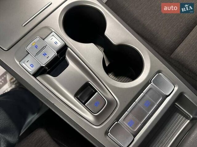 Синій Хендай Kona Electric, об'ємом двигуна 0 л та пробігом 43 тис. км за 16400 $, фото 24 на Automoto.ua