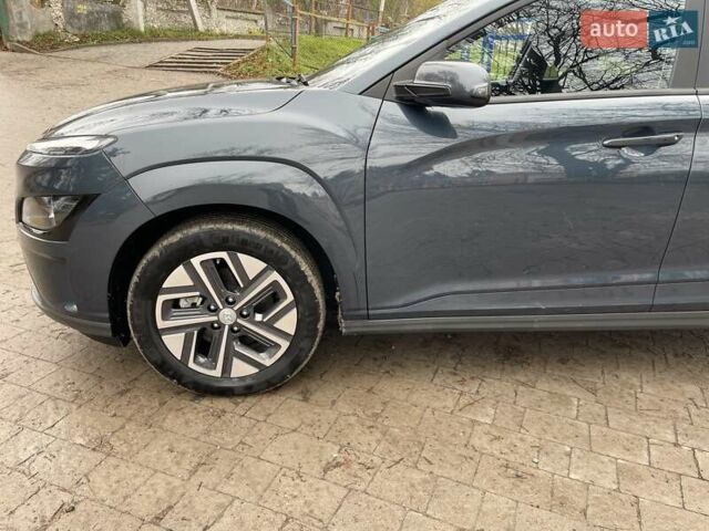 Синий Хендай Kona Electric, объемом двигателя 0 л и пробегом 40 тыс. км за 16800 $, фото 21 на Automoto.ua