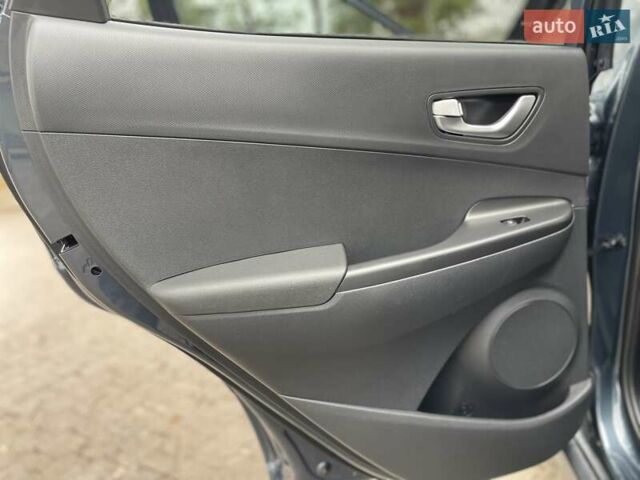 Синий Хендай Kona Electric, объемом двигателя 0 л и пробегом 40 тыс. км за 16800 $, фото 41 на Automoto.ua