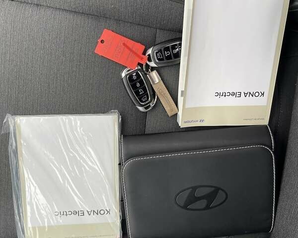 Синий Хендай Kona Electric, объемом двигателя 0 л и пробегом 40 тыс. км за 16800 $, фото 60 на Automoto.ua