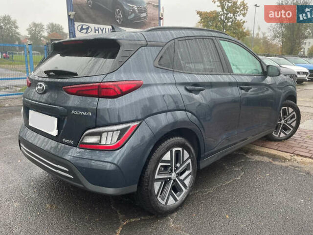 Синий Хендай Kona Electric, объемом двигателя 0 л и пробегом 30 тыс. км за 5000 $, фото 4 на Automoto.ua
