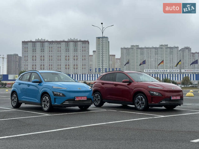 Синий Хендай Kona Electric, объемом двигателя 0 л и пробегом 53 тыс. км за 16700 $, фото 43 на Automoto.ua