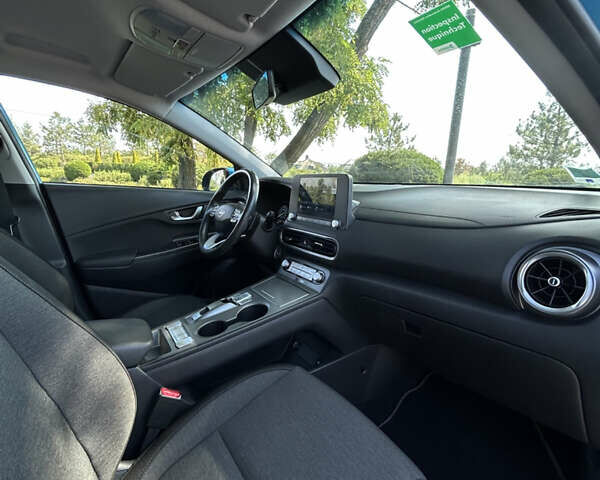 Синій Хендай Kona Electric, об'ємом двигуна 0 л та пробігом 70 тис. км за 16900 $, фото 28 на Automoto.ua