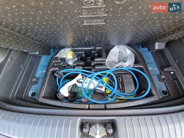 Синій Хендай Kona Electric, об'ємом двигуна 0 л та пробігом 49 тис. км за 16900 $, фото 47 на Automoto.ua
