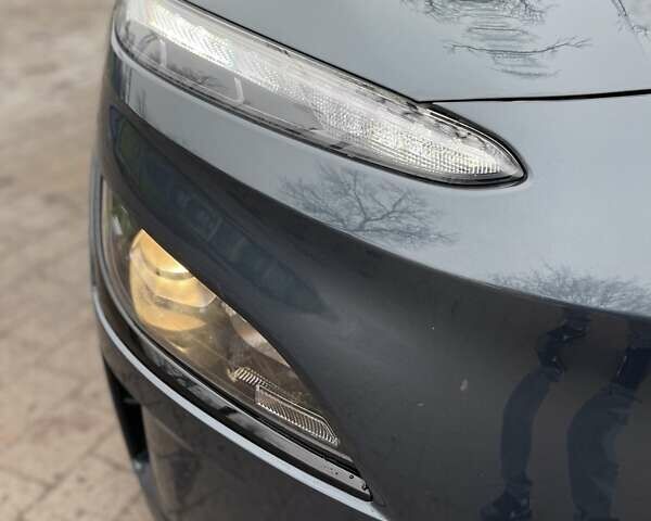 Синий Хендай Kona Electric, объемом двигателя 0 л и пробегом 40 тыс. км за 16800 $, фото 25 на Automoto.ua