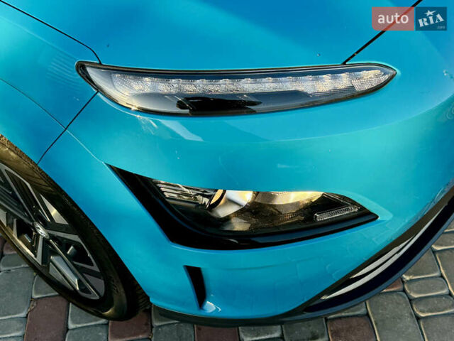 Синий Хендай Kona Electric, объемом двигателя 0 л и пробегом 89 тыс. км за 16999 $, фото 12 на Automoto.ua