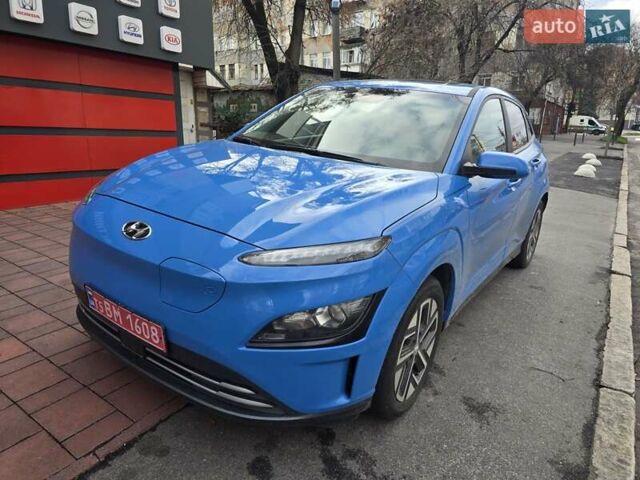 Синий Хендай Kona Electric, объемом двигателя 0 л и пробегом 101 тыс. км за 18300 $, фото 1 на Automoto.ua