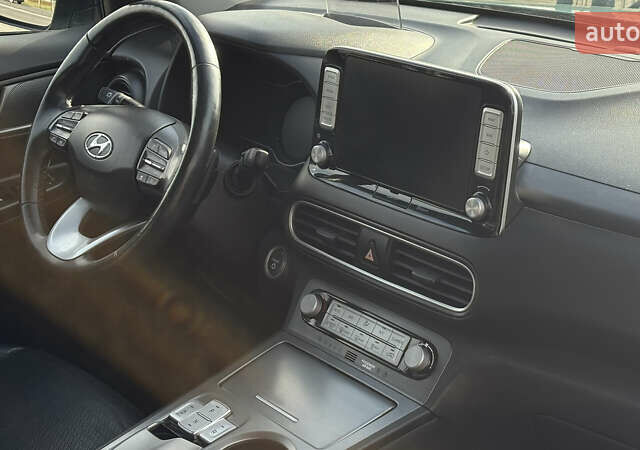 Зеленый Хендай Kona Electric, объемом двигателя 0 л и пробегом 154 тыс. км за 16500 $, фото 26 на Automoto.ua