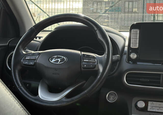 Зеленый Хендай Kona Electric, объемом двигателя 0 л и пробегом 154 тыс. км за 16500 $, фото 21 на Automoto.ua