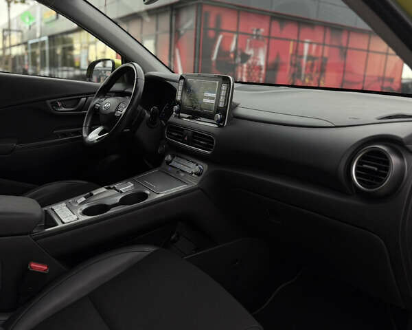 Зеленый Хендай Kona Electric, объемом двигателя 0 л и пробегом 107 тыс. км за 16600 $, фото 52 на Automoto.ua