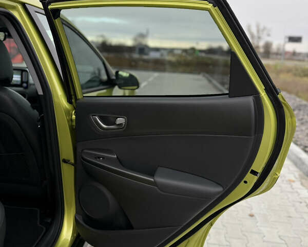 Зеленый Хендай Kona Electric, объемом двигателя 0 л и пробегом 107 тыс. км за 16600 $, фото 55 на Automoto.ua