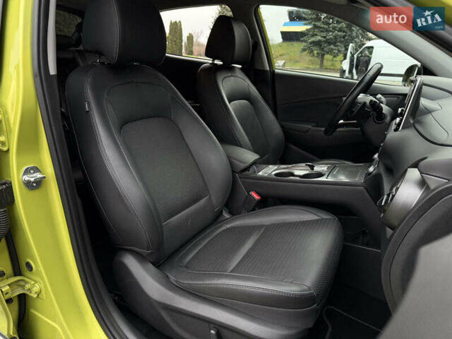 Зеленый Хендай Kona Electric, объемом двигателя 0 л и пробегом 103 тыс. км за 17300 $, фото 49 на Automoto.ua