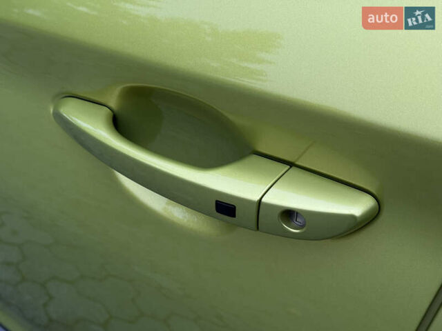 Зеленый Хендай Kona Electric, объемом двигателя 0 л и пробегом 103 тыс. км за 17300 $, фото 19 на Automoto.ua