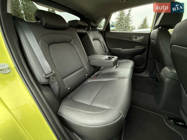 Зеленый Хендай Kona Electric, объемом двигателя 0 л и пробегом 103 тыс. км за 17300 $, фото 46 на Automoto.ua