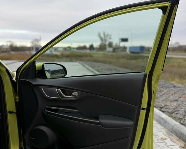 Зеленый Хендай Kona Electric, объемом двигателя 0 л и пробегом 107 тыс. км за 16600 $, фото 48 на Automoto.ua