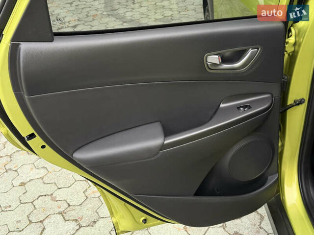Зеленый Хендай Kona Electric, объемом двигателя 0 л и пробегом 103 тыс. км за 17300 $, фото 38 на Automoto.ua