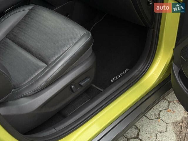 Зеленый Хендай Kona Electric, объемом двигателя 0 л и пробегом 103 тыс. км за 17300 $, фото 48 на Automoto.ua