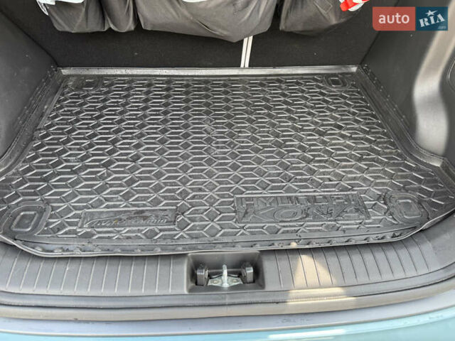 Зеленый Хендай Kona Electric, объемом двигателя 0 л и пробегом 100 тыс. км за 17800 $, фото 8 на Automoto.ua