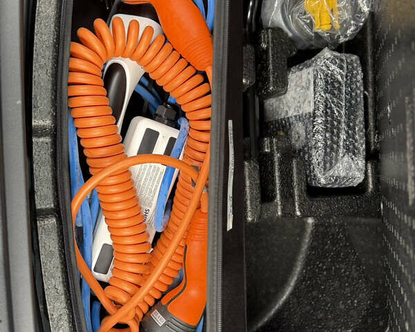 Зеленый Хендай Kona Electric, объемом двигателя 0 л и пробегом 94 тыс. км за 17700 $, фото 24 на Automoto.ua