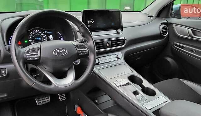 Зеленый Хендай Kona Electric, объемом двигателя 0 л и пробегом 150 тыс. км за 18500 $, фото 21 на Automoto.ua