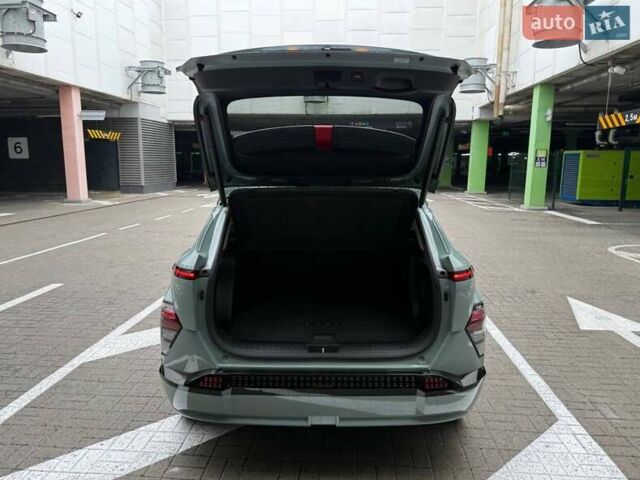 Зеленый Хендай Kona Electric, объемом двигателя 0 л и пробегом 10 тыс. км за 27990 $, фото 9 на Automoto.ua