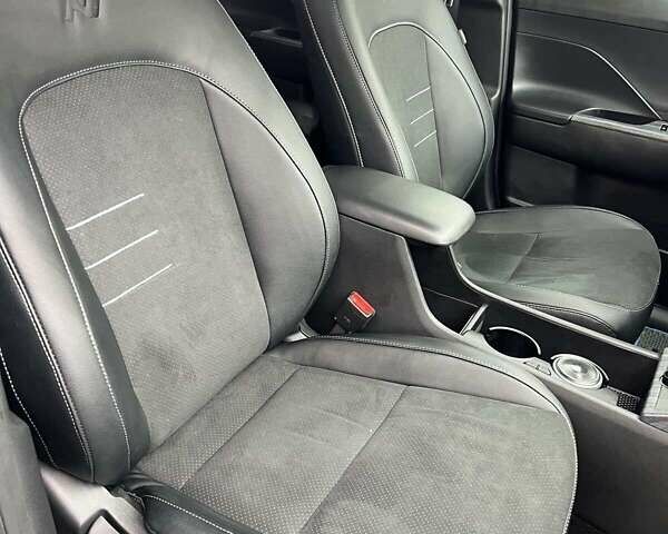 Зелений Хендай Kona Electric, об'ємом двигуна 0 л та пробігом 8 тис. км за 23899 $, фото 5 на Automoto.ua