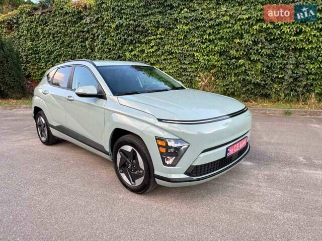 Зеленый Хендай Kona Electric, объемом двигателя 0 л и пробегом 19 тыс. км за 23700 $, фото 10 на Automoto.ua