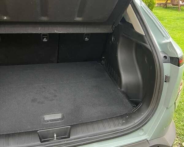 Зелений Хендай Kona Electric, об'ємом двигуна 0 л та пробігом 8 тис. км за 23899 $, фото 8 на Automoto.ua