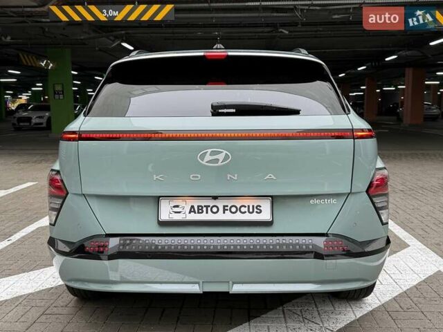 Зеленый Хендай Kona Electric, объемом двигателя 0 л и пробегом 10 тыс. км за 27990 $, фото 8 на Automoto.ua