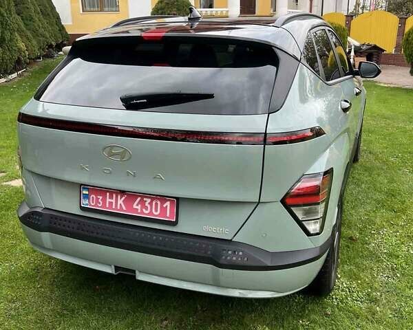 Зелений Хендай Kona Electric, об'ємом двигуна 0 л та пробігом 8 тис. км за 23899 $, фото 4 на Automoto.ua