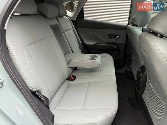 Зеленый Хендай Kona Electric, объемом двигателя 0 л и пробегом 10 тыс. км за 27990 $, фото 13 на Automoto.ua