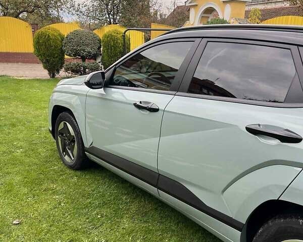 Зелений Хендай Kona Electric, об'ємом двигуна 0 л та пробігом 8 тис. км за 23899 $, фото 7 на Automoto.ua