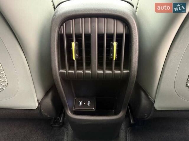 Зеленый Хендай Kona Electric, объемом двигателя 0 л и пробегом 10 тыс. км за 27990 $, фото 29 на Automoto.ua