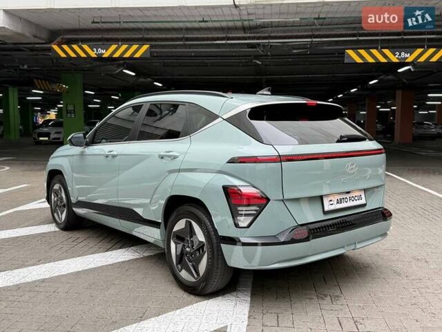 Зеленый Хендай Kona Electric, объемом двигателя 0 л и пробегом 10 тыс. км за 27990 $, фото 4 на Automoto.ua