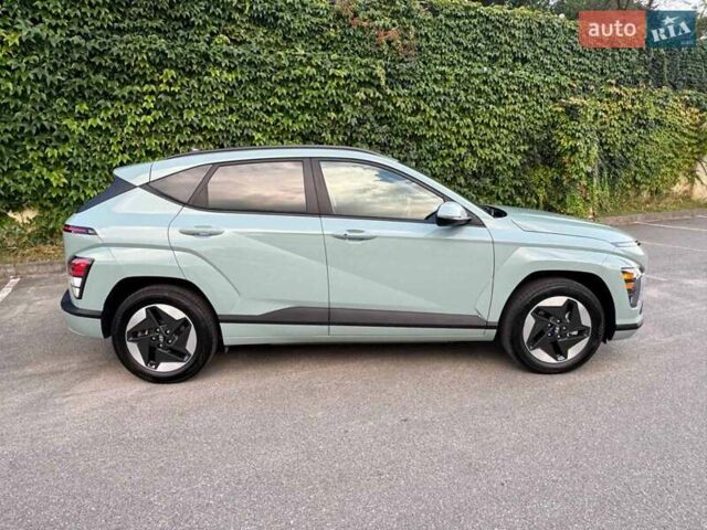 Зеленый Хендай Kona Electric, объемом двигателя 0 л и пробегом 19 тыс. км за 23700 $, фото 2 на Automoto.ua