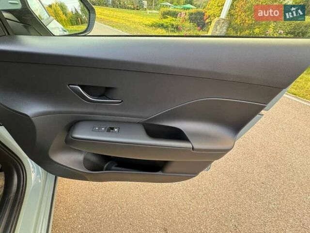 Зеленый Хендай Kona Electric, объемом двигателя 0 л и пробегом 19 тыс. км за 23700 $, фото 30 на Automoto.ua