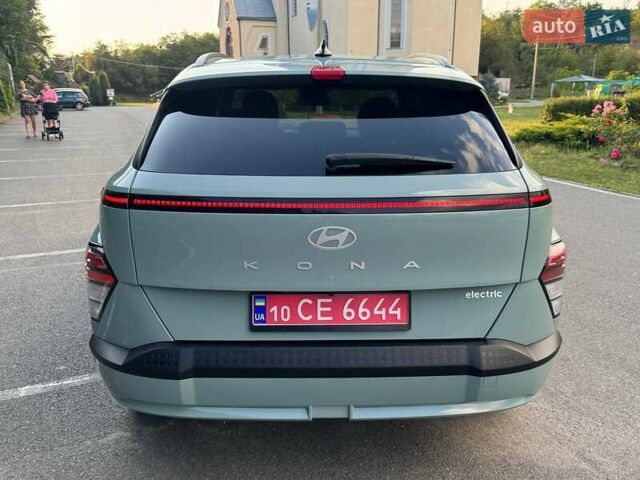 Зеленый Хендай Kona Electric, объемом двигателя 0 л и пробегом 19 тыс. км за 23700 $, фото 9 на Automoto.ua