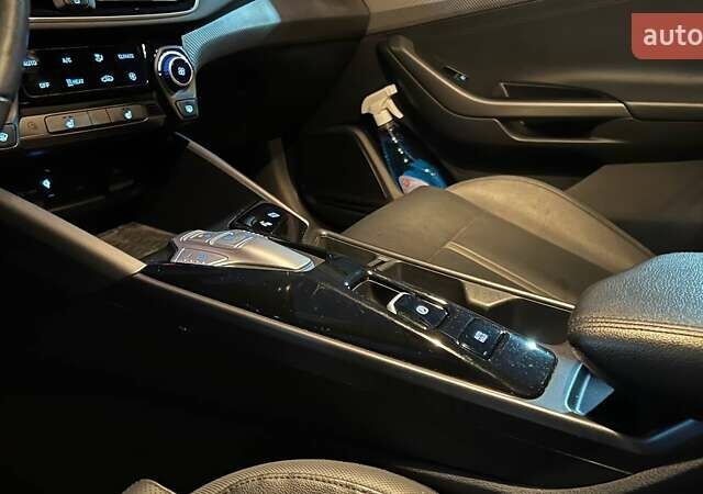 Белый Хендай Lafesta, объемом двигателя 0 л и пробегом 22 тыс. км за 23990 $, фото 20 на Automoto.ua