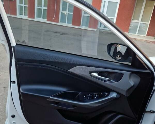 Белый Хендай Lafesta, объемом двигателя 0 л и пробегом 82 тыс. км за 19300 $, фото 22 на Automoto.ua