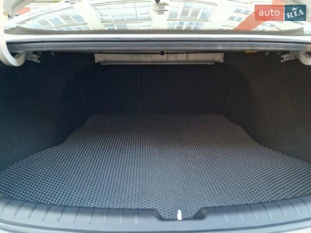 Белый Хендай Lafesta, объемом двигателя 0 л и пробегом 82 тыс. км за 19300 $, фото 30 на Automoto.ua