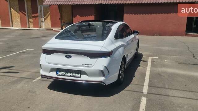 Белый Хендай Lafesta, объемом двигателя 0 л и пробегом 82 тыс. км за 19300 $, фото 10 на Automoto.ua