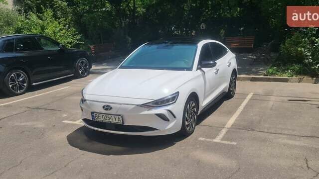 Белый Хендай Lafesta, объемом двигателя 0 л и пробегом 82 тыс. км за 19300 $, фото 14 на Automoto.ua