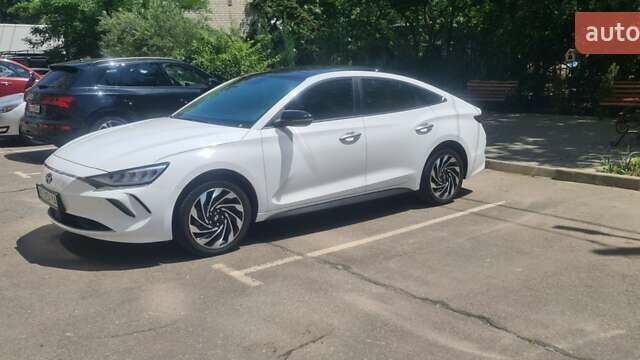 Белый Хендай Lafesta, объемом двигателя 0 л и пробегом 82 тыс. км за 19300 $, фото 15 на Automoto.ua