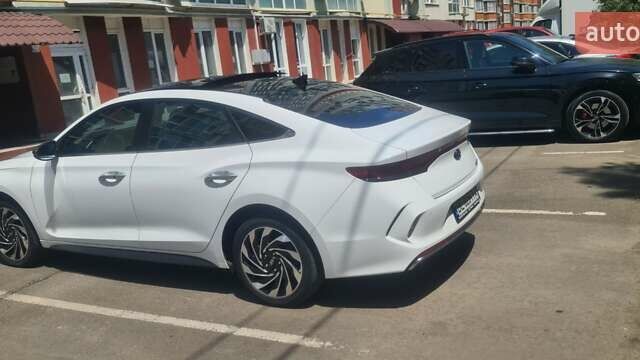 Белый Хендай Lafesta, объемом двигателя 0 л и пробегом 82 тыс. км за 19300 $, фото 8 на Automoto.ua