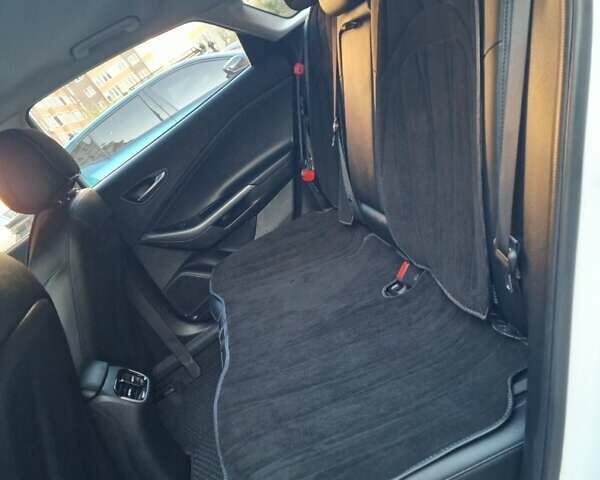 Белый Хендай Lafesta, объемом двигателя 0 л и пробегом 82 тыс. км за 19300 $, фото 28 на Automoto.ua