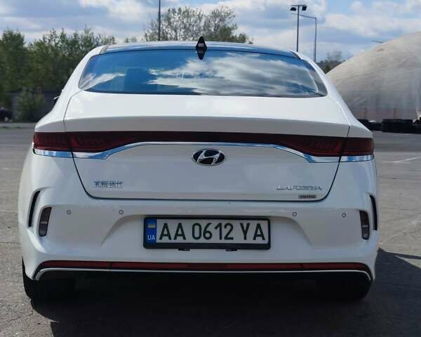 Хендай Lafesta, об'ємом двигуна 0 л та пробігом 18 тис. км за 24500 $, фото 4 на Automoto.ua